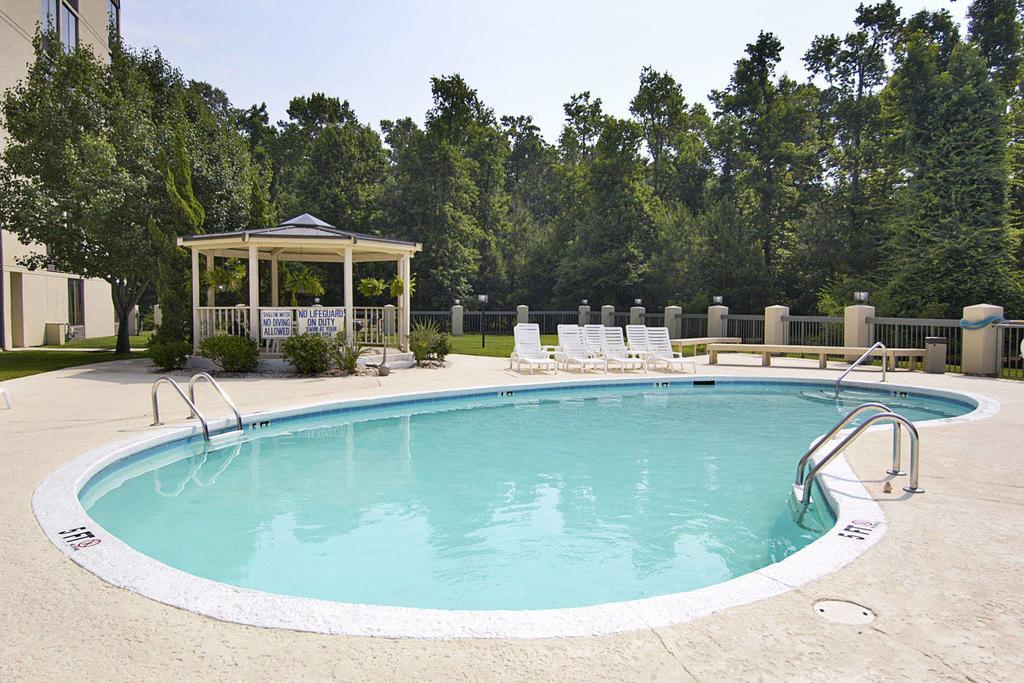 Days Inn By Wyndham Myrtle Beach Socastee Dış mekan fotoğraf